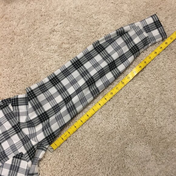 Streetwear Society Boxy Cropped Plaid Button Down Shirt - Picture 16 of 16